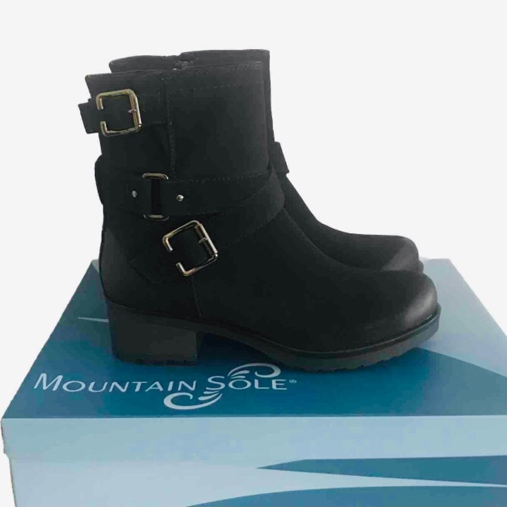 Mountain Sole Women’s Size 8 Birdie Black Vegan Sueded Boots NEW IN BOX
